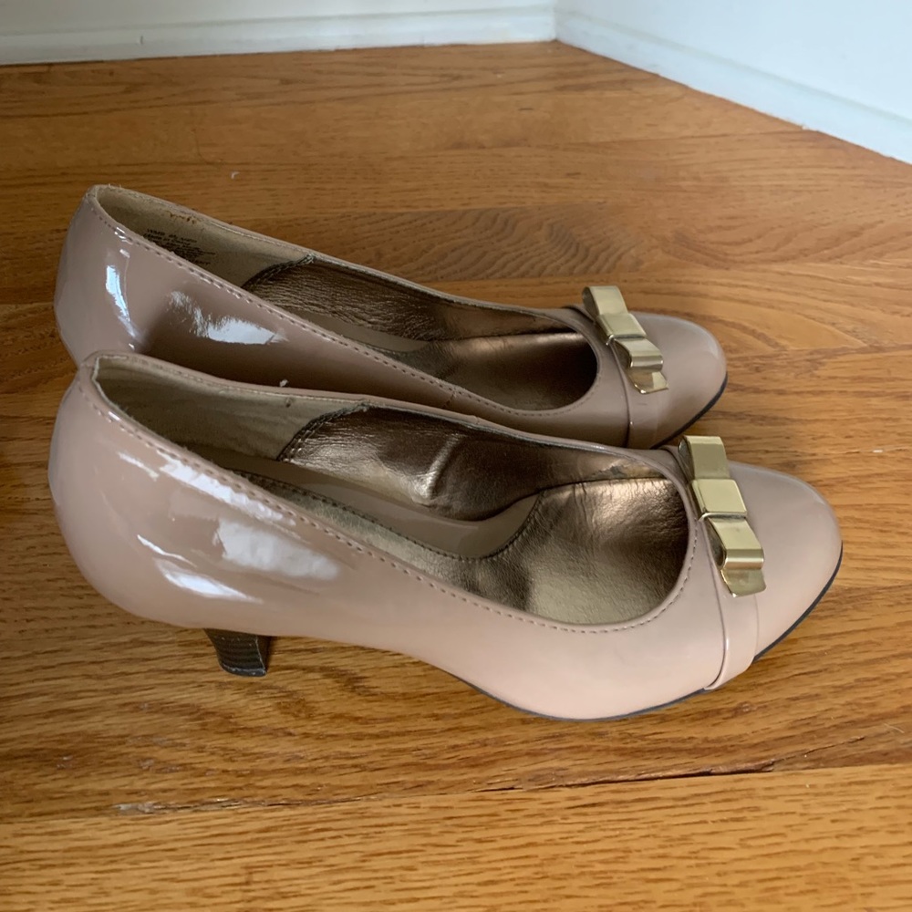 Low Heel Pumps